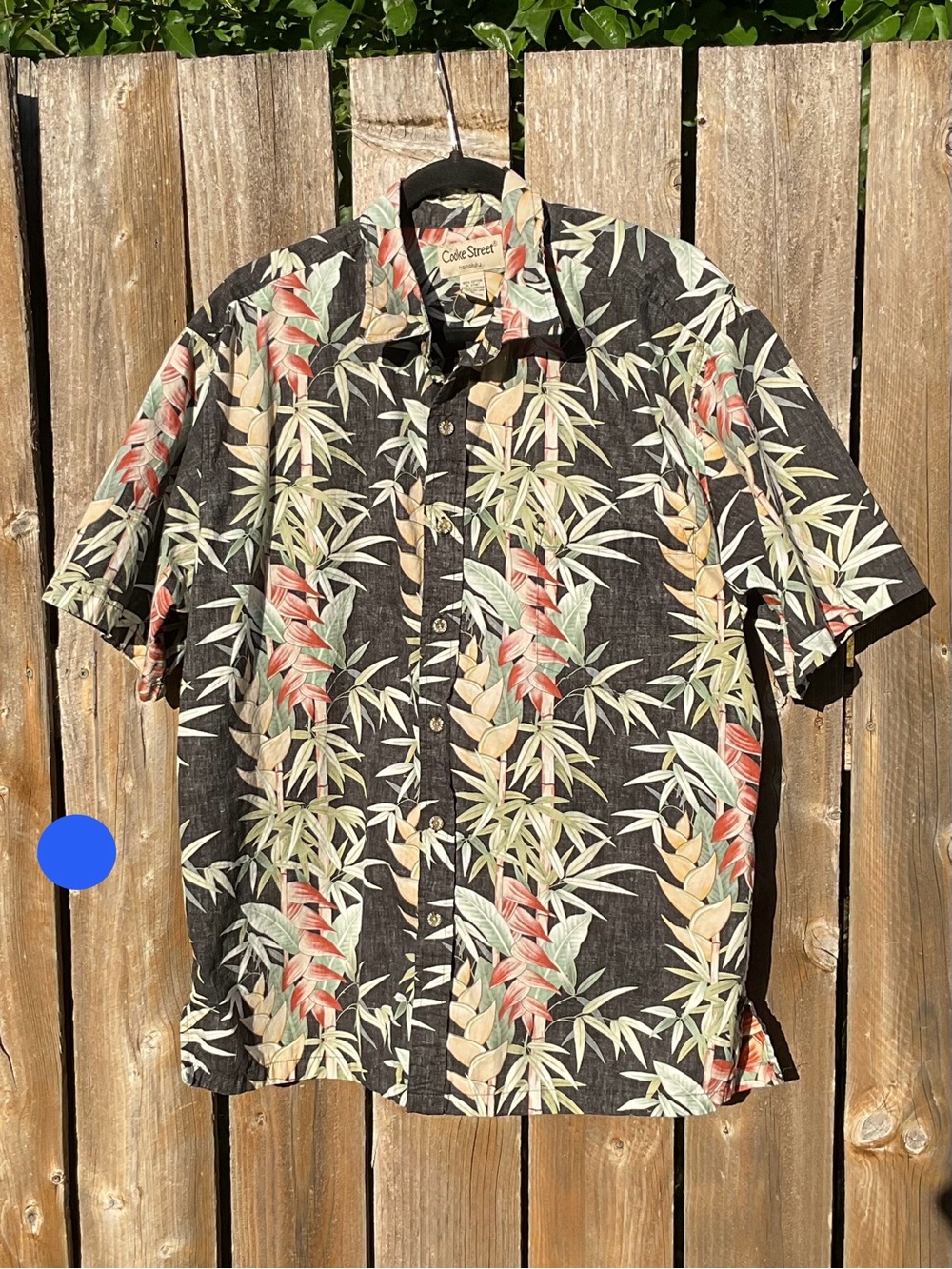 Cooke Street Honolulu Hawaiian Shirt XL Tropical Floral Button Front Cotton